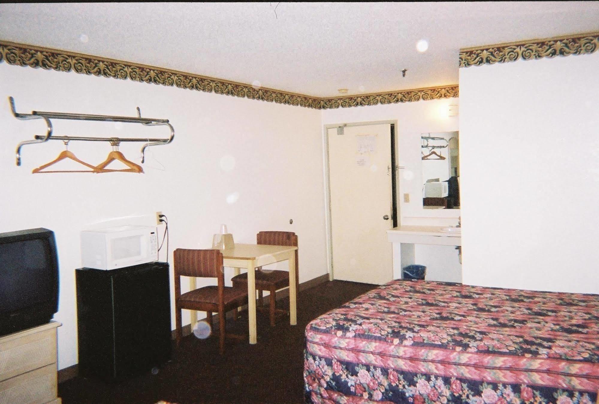 Budget Inn Wentzville Extérieur photo